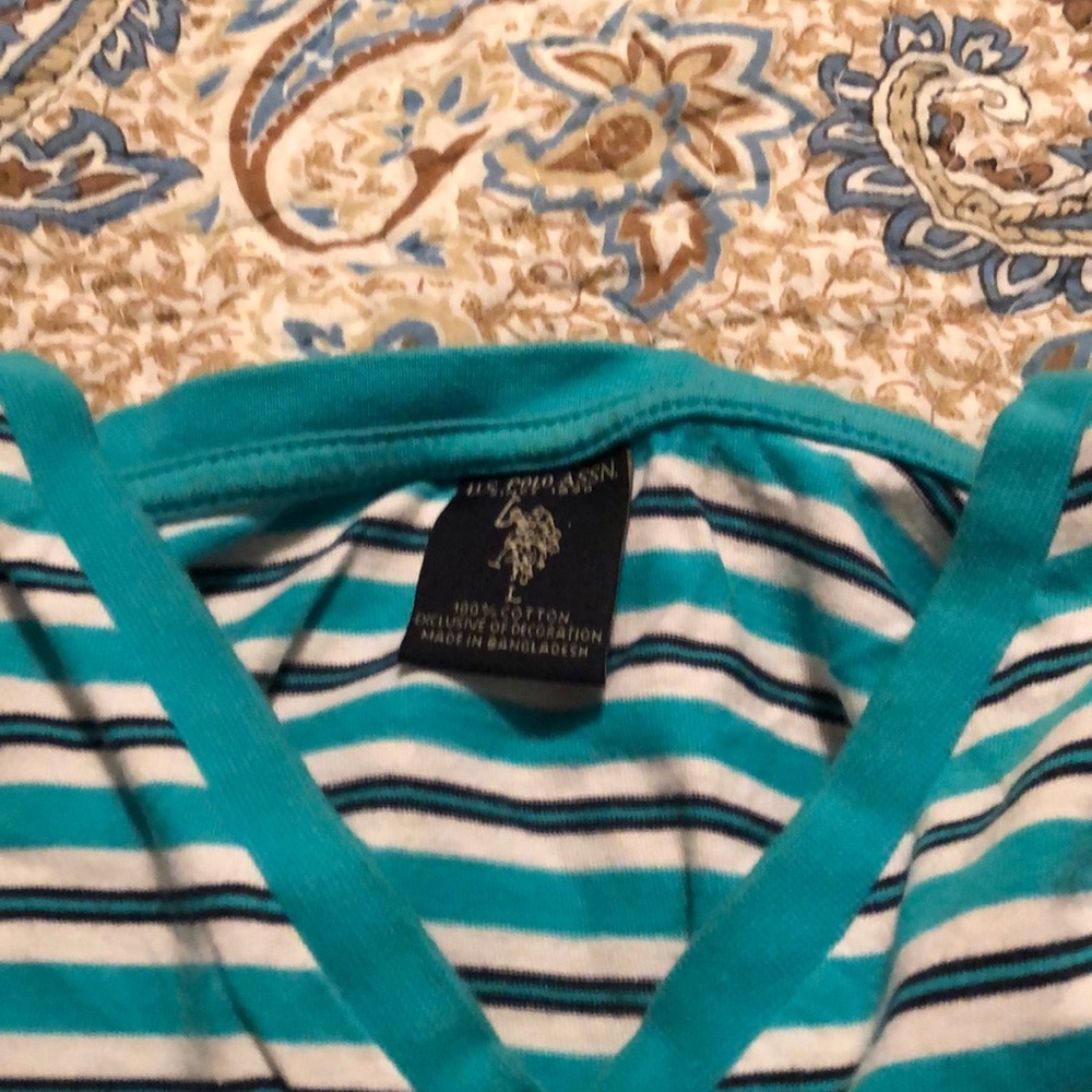 Large shirts - Picture 4 of 8